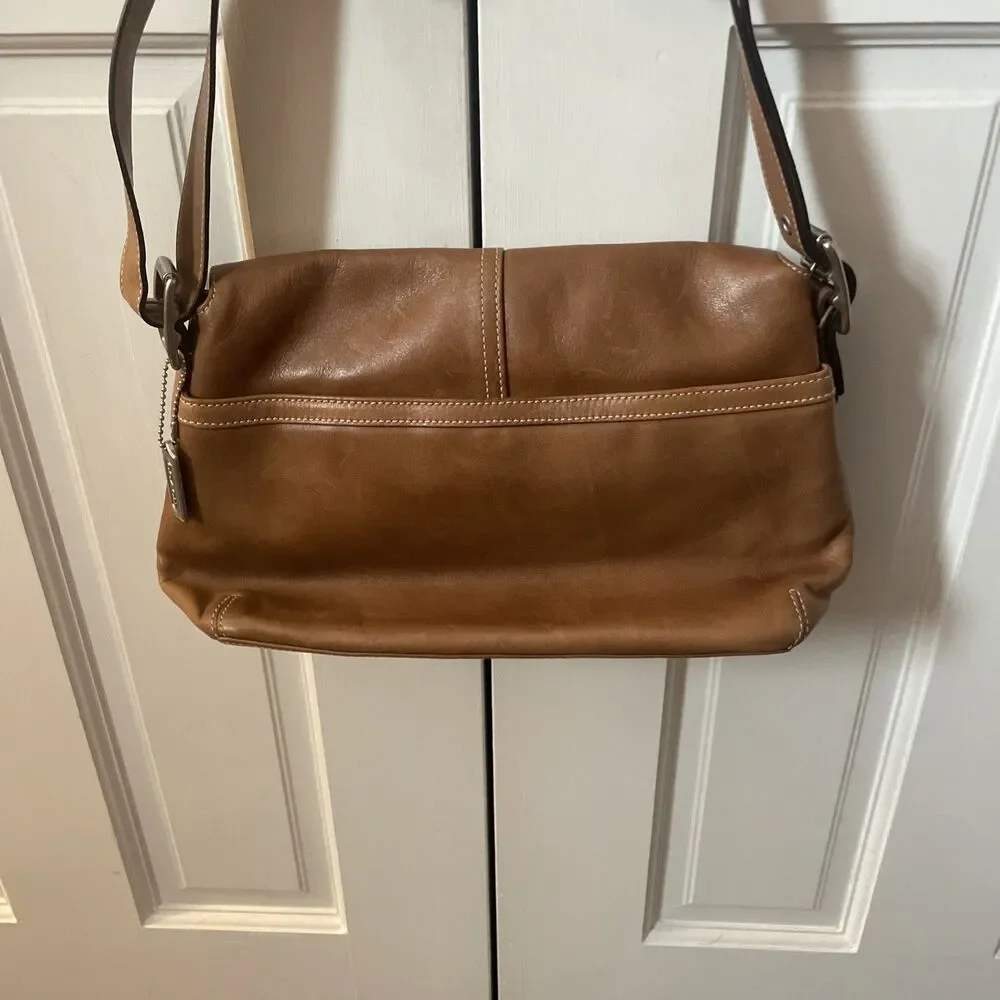 Vintage 2003 Coach Hampton Flap Shoulder Bag 9570 British Tan